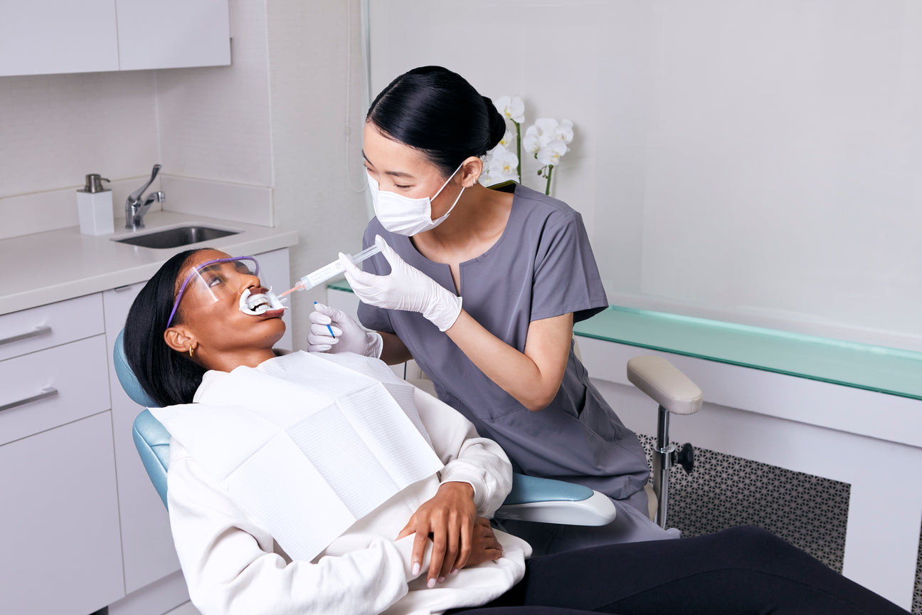 Can A Dental Hygienist Do Teeth Whitening